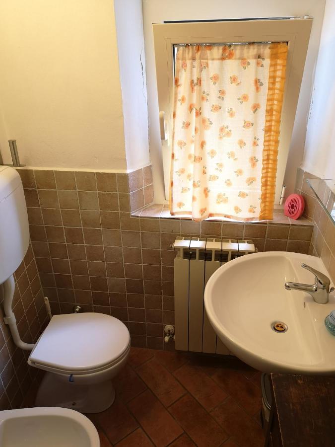 Appartamento Tipico In Centro Storico Urbino Exteriör bild